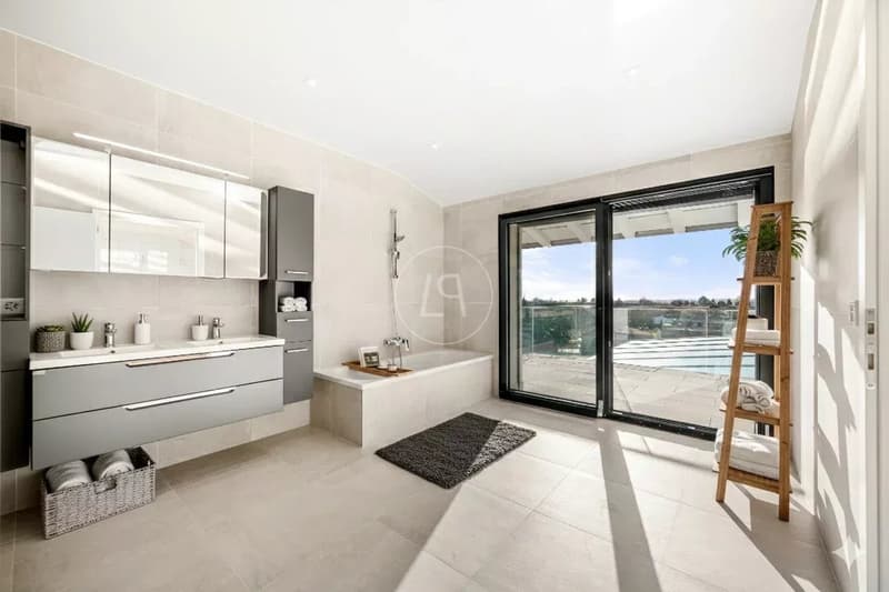 Villa für Autocollectoren mit SPA und Indoor-Pool (7)