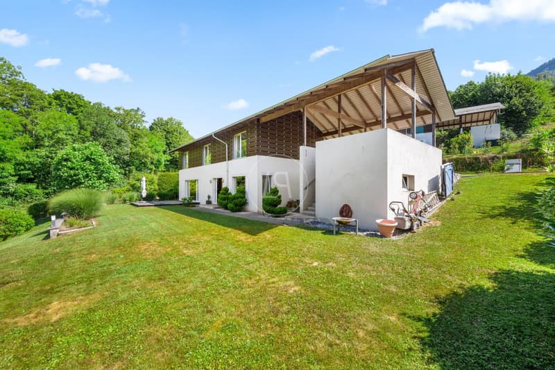 Lovely contemporary house in Saint-Légier (1)