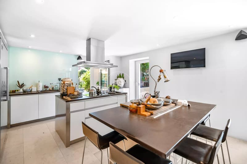 Elegant Character property near Morges with panoramic Alpine views (10)