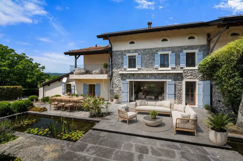 Elegantes renoviertes Bauernhaus mit Pool, Essertines-sur-Rolle (12)