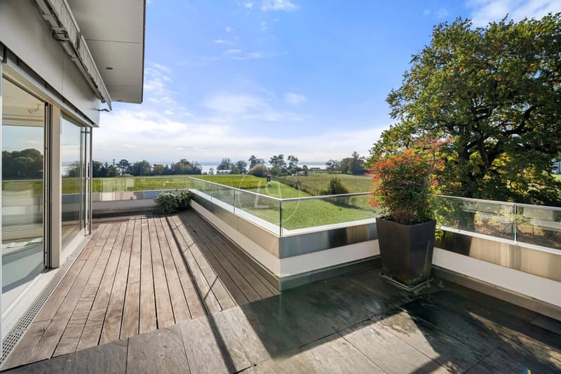 Attique en duplex d'exception de 660 m², piscine intérieure, vue lac, Coppet (10)