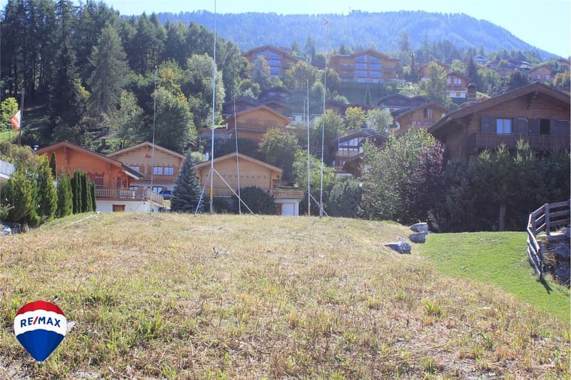 Terrain à construire avec projet, libre de mandat. (2)