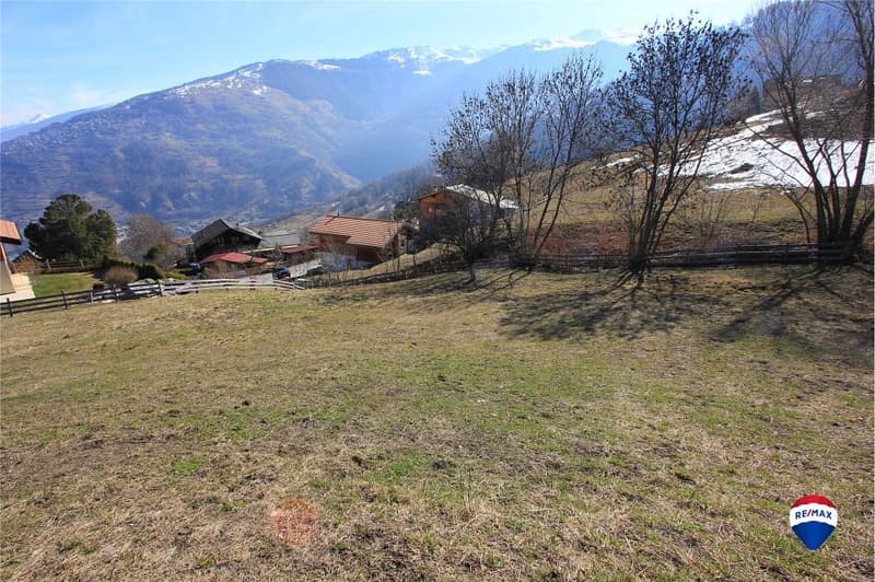 Building plot in zone H 30 (H 40) (5)