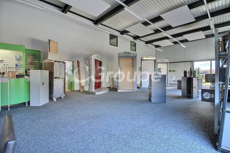 UVRIER - Halle industrielle de 955m2 avec showroom et atelier (3)