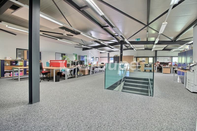 UVRIER - Halle industrielle de 955m2 avec showroom et atelier (5)