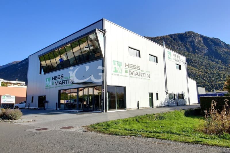 UVRIER - Halle industrielle de 955m2 avec showroom et atelier (1)