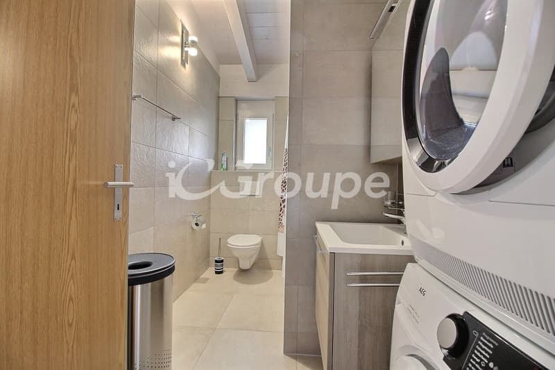 Splendid 4.5-room attic apartment of 119 m2 (10)
