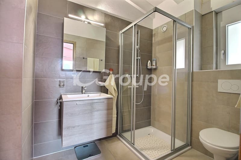 Splendid 4.5-room attic apartment of 119 m2 (9)