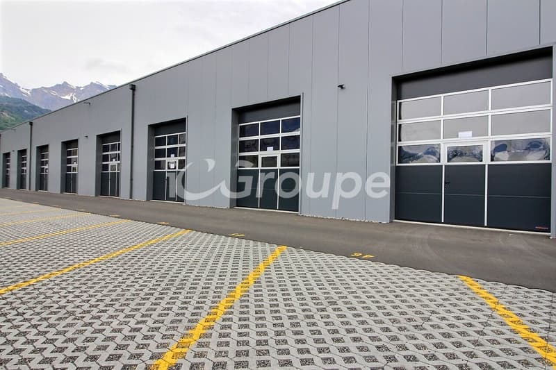 Grandi box di stoccaggio - 179 m²/ laboratorio a Saxon | Disponibili da subito (2)