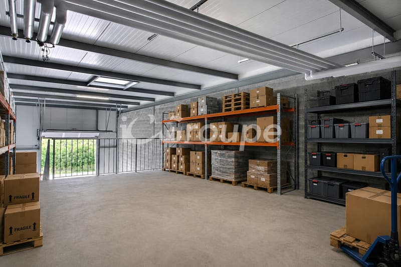 Grands box de stockage - 179 m²/ atelier à Saxon | Disponibles dès maintenant (13)