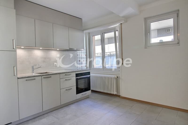 Wohnung mit 2.5 Zimmern renoviert zur Miete in Sion (1)