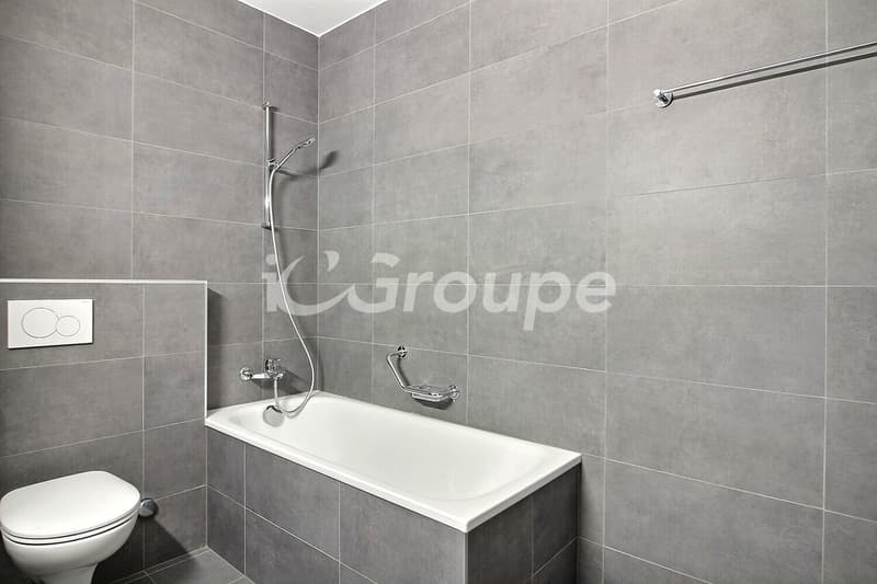 Beautiful standard apartment in good condition for rent in the city center (1)