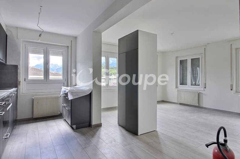 Schönes 3.5-Zimmer-Apartment renoviert zur Miete in Sion (2)