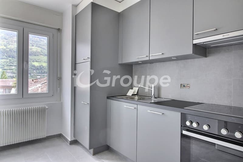 Bel appartement de 3 pièces rénové en location à Sion (2)