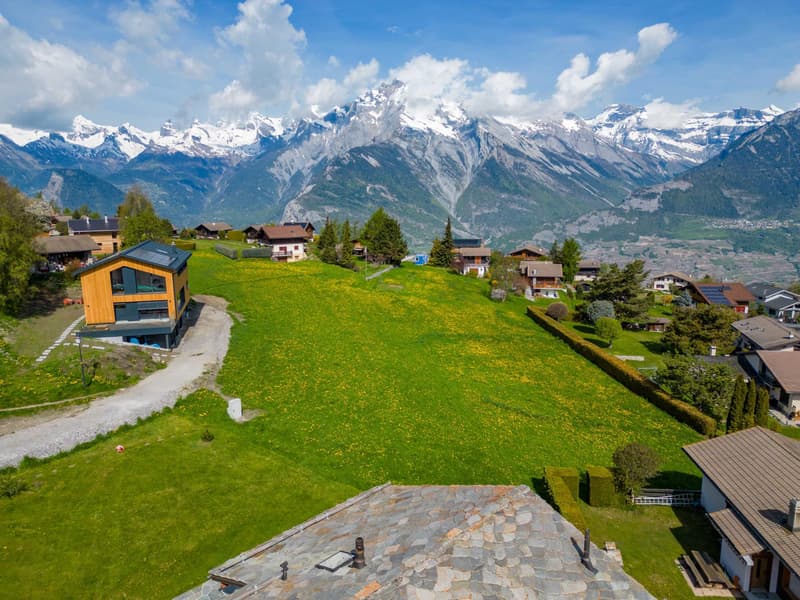Magnificent building plot with a view (4)