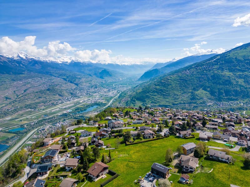 Magnificent building plot with a view (6)