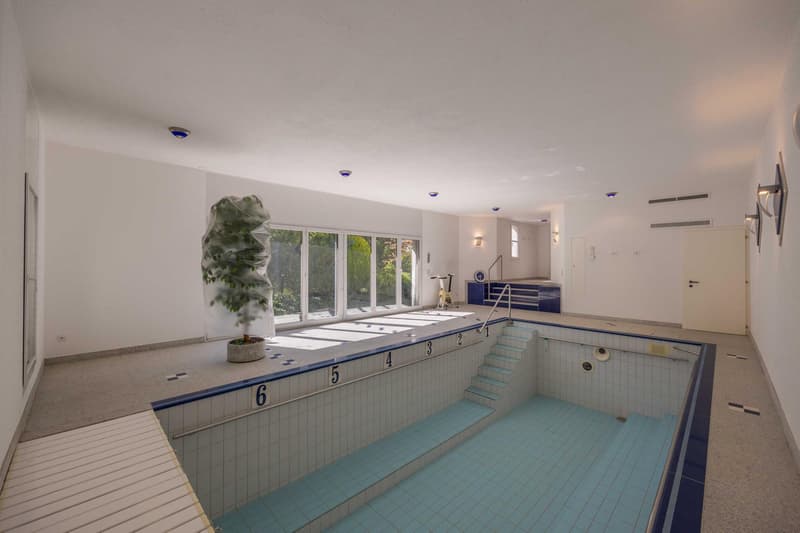 Luxurious property in a haven of greenery and peace (13)