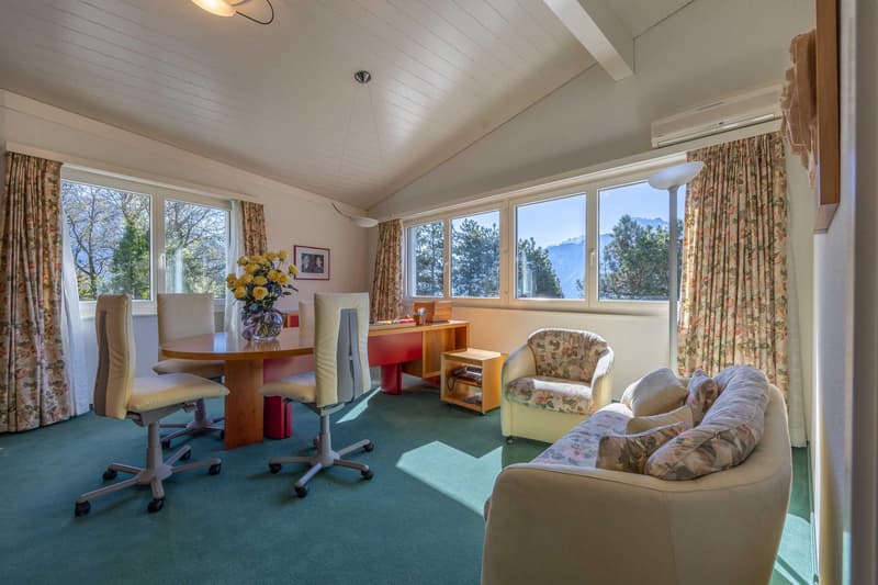 Luxurious property in a haven of greenery and peace (8)