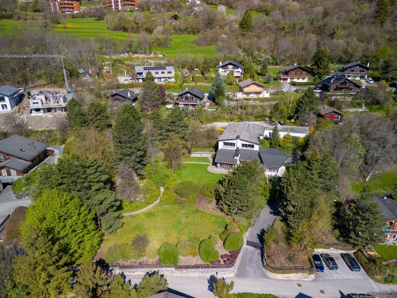 Luxurious property in a haven of greenery and peace (9)