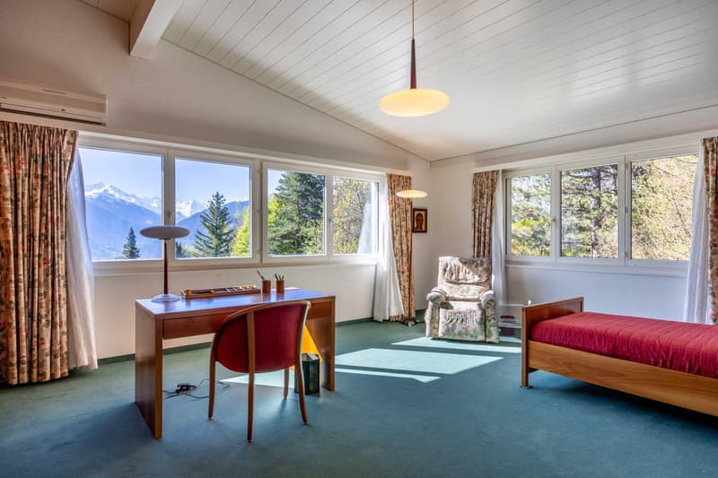 Luxurious property in a haven of greenery and peace (7)