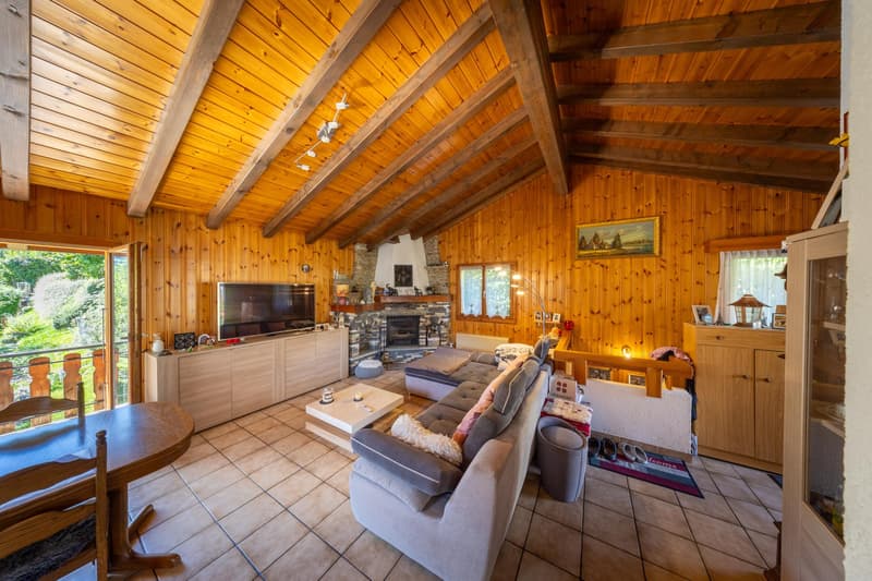 Charming chalet available as a secondary residence (7)