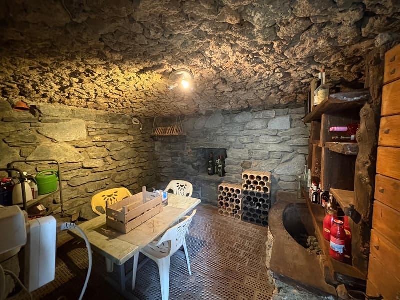 Charming chalet available as a secondary residence (13)