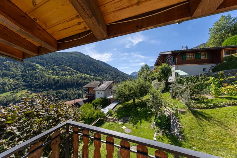 Charming chalet available as a secondary residence (3)