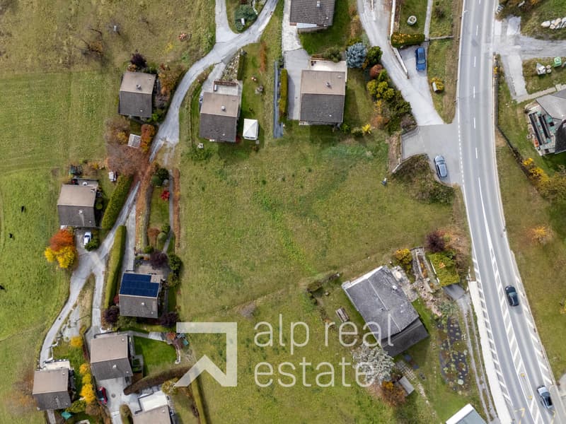 Charming building plot 5 minutes from the station (2)