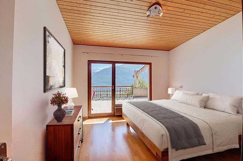Semi-Detached House & Independent Apartment - Exceptional View (6)