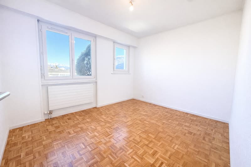 Ampio appartamento di 4.5 locali con balcone (7)