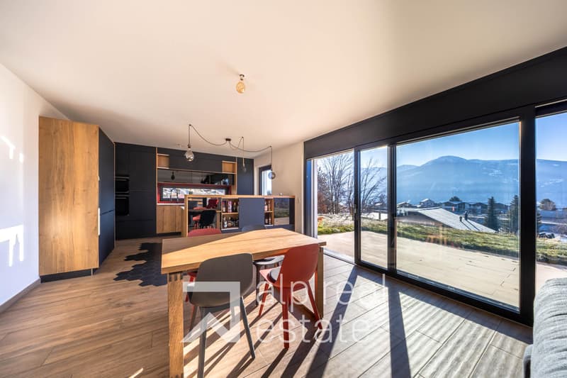 Villa nuova di lusso con vista spettacolare sul lago del Louché e le Alpi (3)
