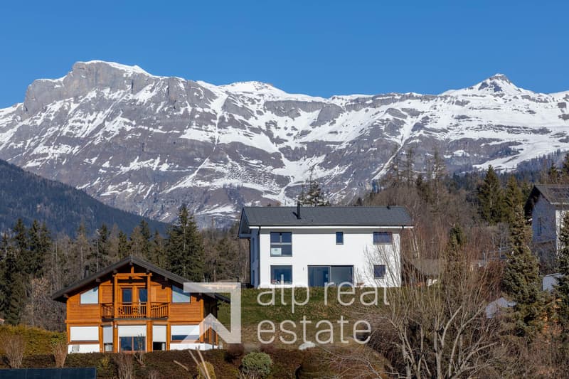 Villa nuova di lusso con vista spettacolare sul lago del Louché e le Alpi (13)