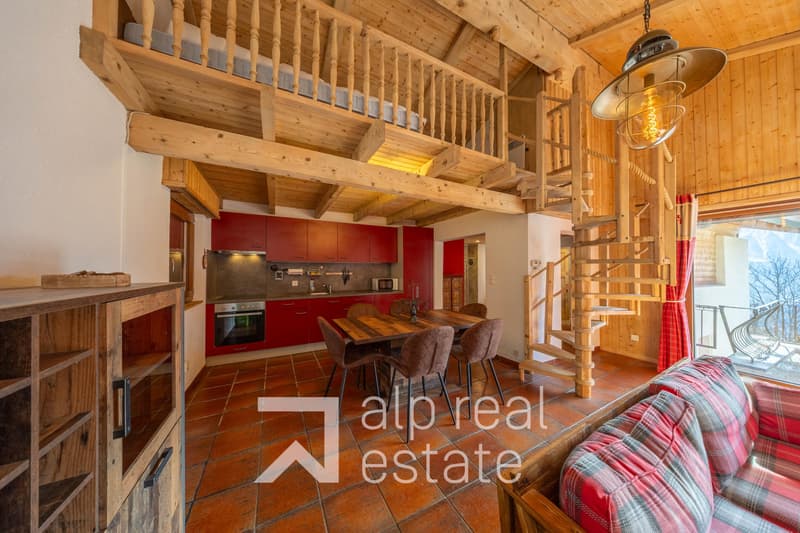 Renovated semi-detached chalet in the heart of the station (3)