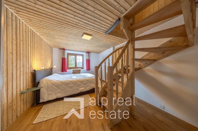 Renovated semi-detached chalet in the heart of the station (5)