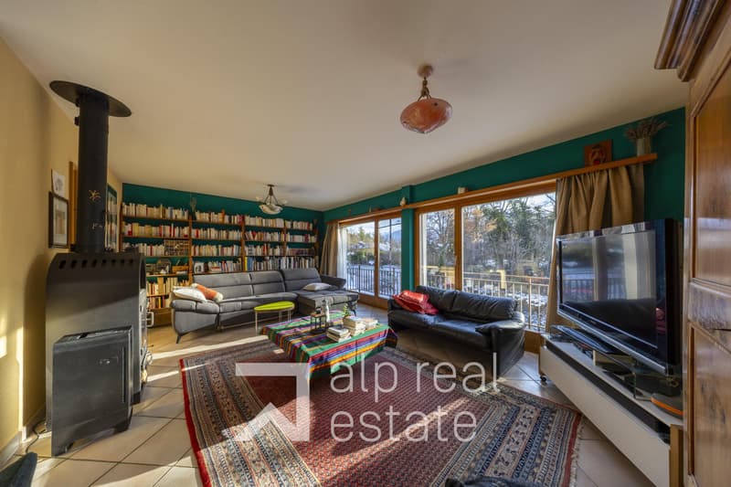 Bella casa familiare con veranda riscaldato e vista aperta (3)
