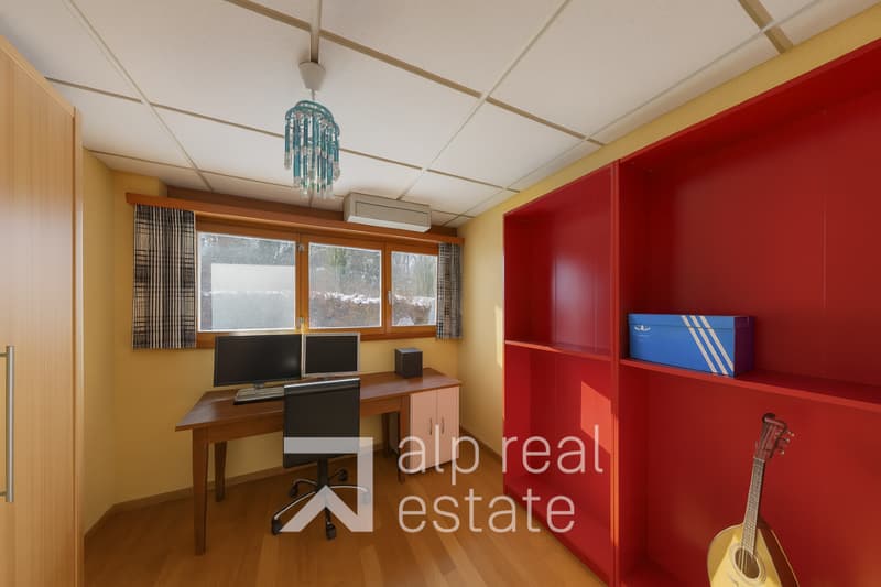 Bella casa familiare con veranda riscaldato e vista aperta (12)
