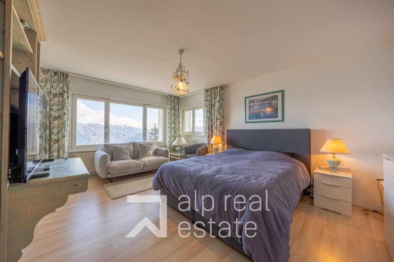 Exceptional attic with breathtaking views of the Alps (8)