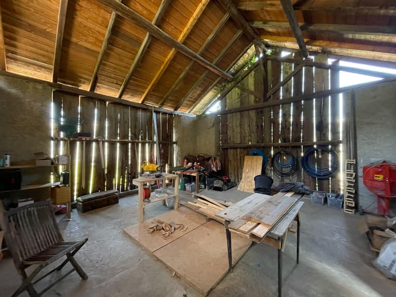 Magnificent barn with a view (2)