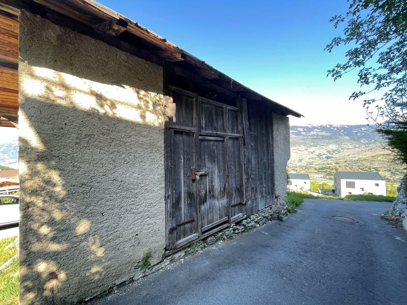 Magnificent barn with a view (5)