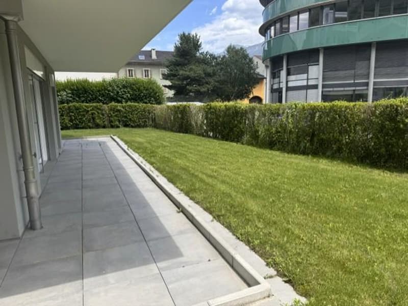 Sede amministrativa chiave con terrazza e giardino privato (9)