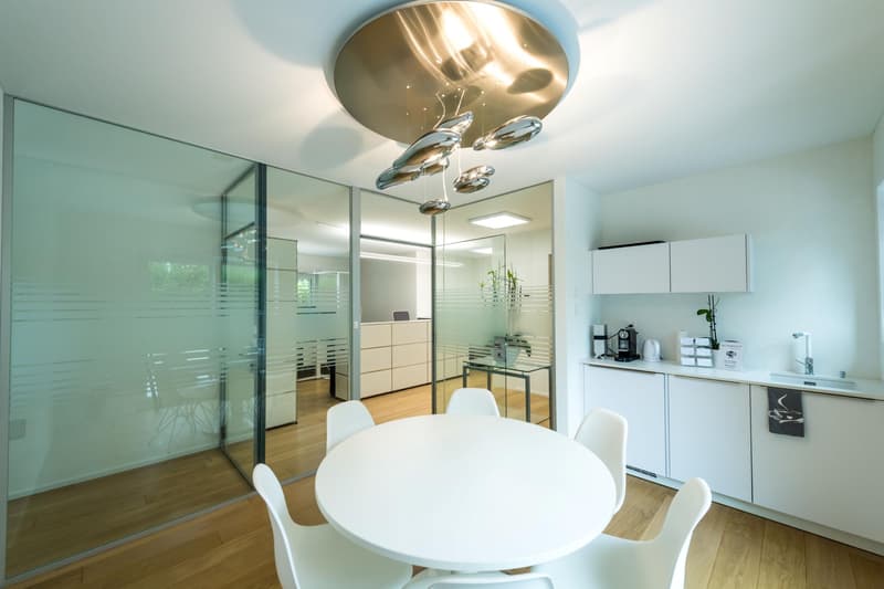 Sede amministrativa chiave con terrazza e giardino privato (3)