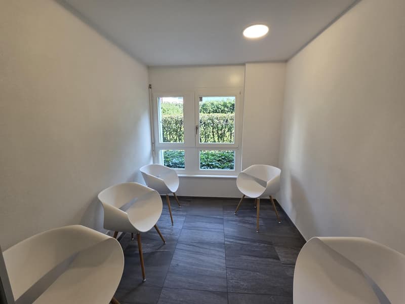 Apartment city center - currently medical office (4)