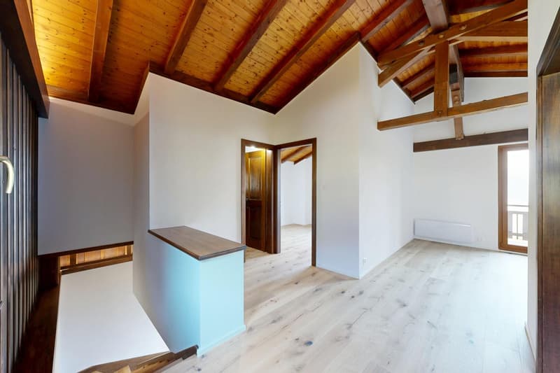 Wunderschönes renoviertes Chalet nur wenige Minuten vom Zentrum (10)