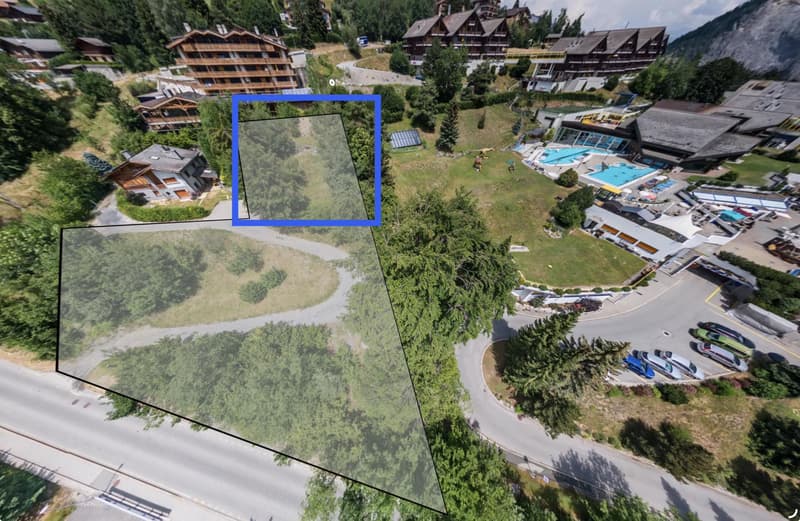 Exceptional land, just two steps from the Bains (2)