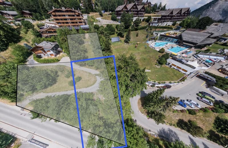 Exceptional land, just two steps from the Bains (2)
