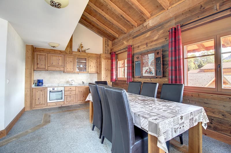 Duplex 5.5 pièces avec balcon et vue panoramique en résidence secondaire (3)