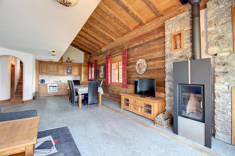 Duplex 5.5 pièces avec balcon et vue panoramique en résidence secondaire (2)