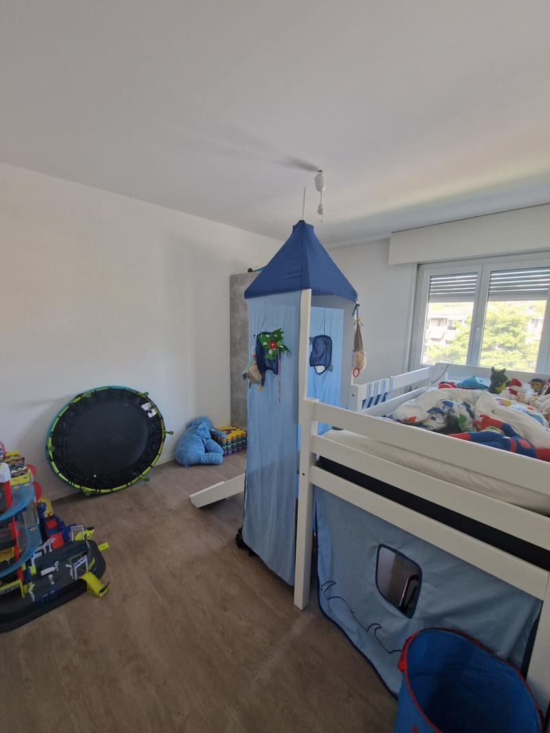 Grand appartement de 4.5 pièces avec balcon (10)