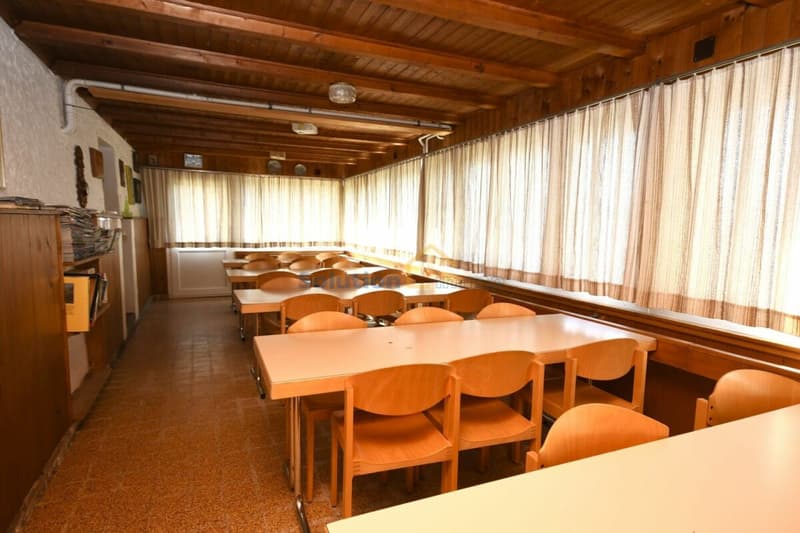 Molto grande chalet, ideale per una ristrutturazione (12)