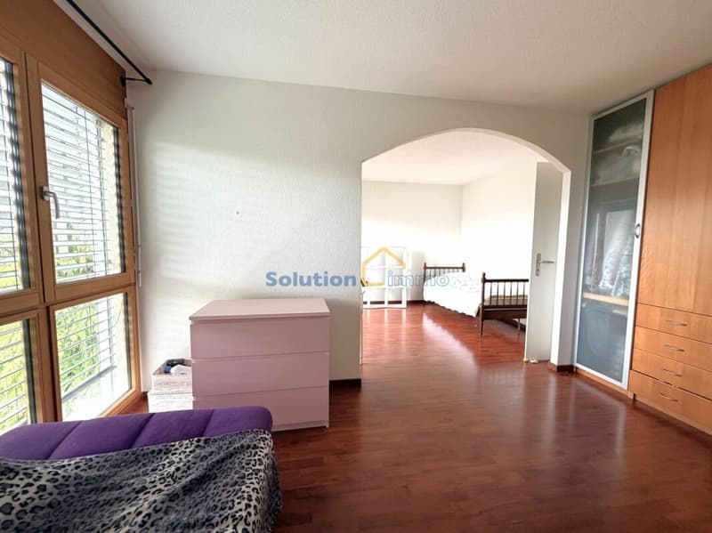 Large adjacent villa with 6,6 rooms (8)